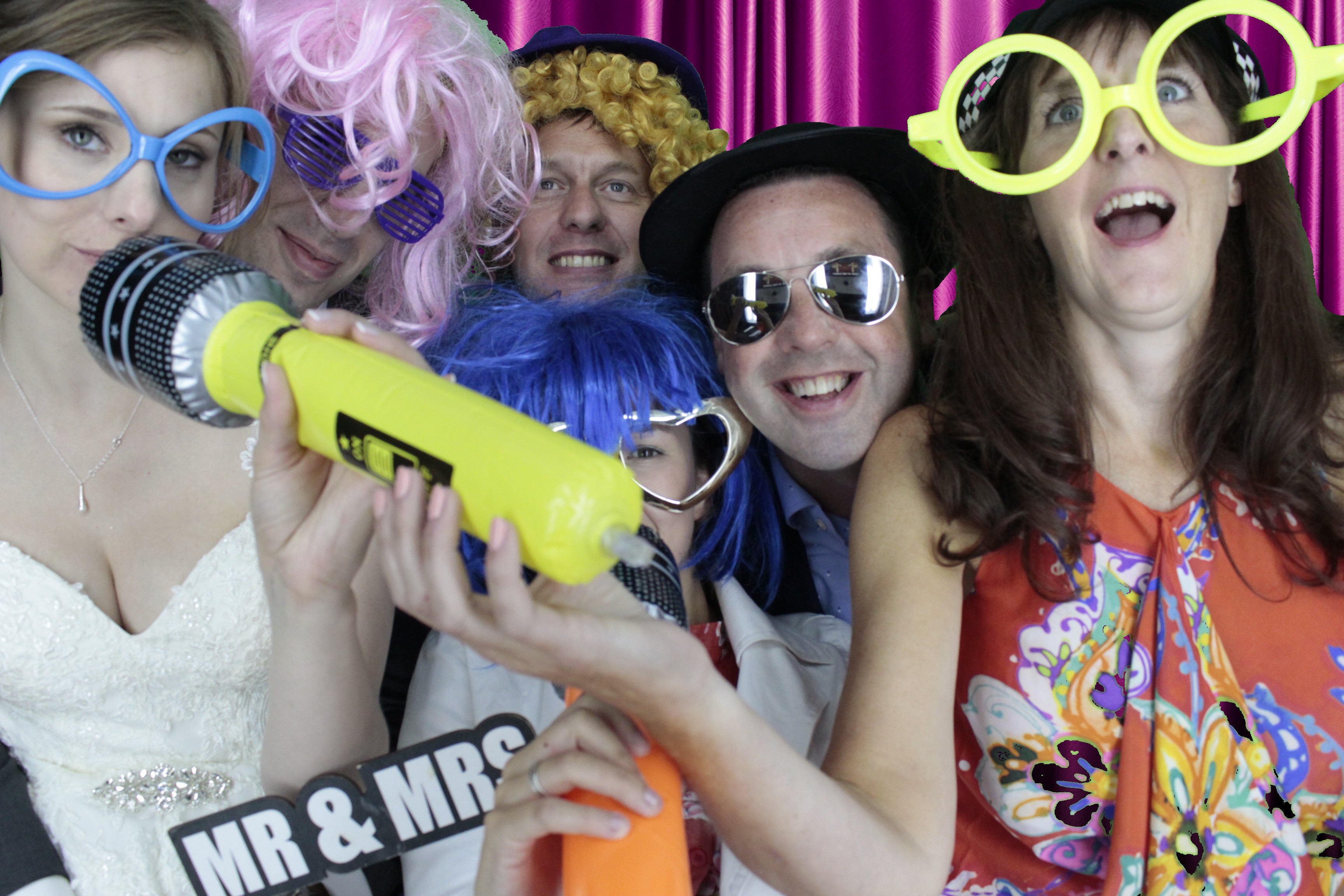 Mr & Mrs Brooks | View more photos from the event at gallery.myphotoboothexperience.co.uk/u/MyPhotoBoothExperienceLtd/Mr-Mrs-Brooks